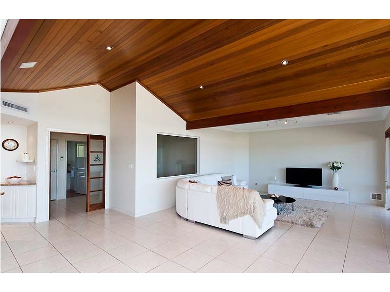 12 Salter Point Parade, Salter Point WA 6152