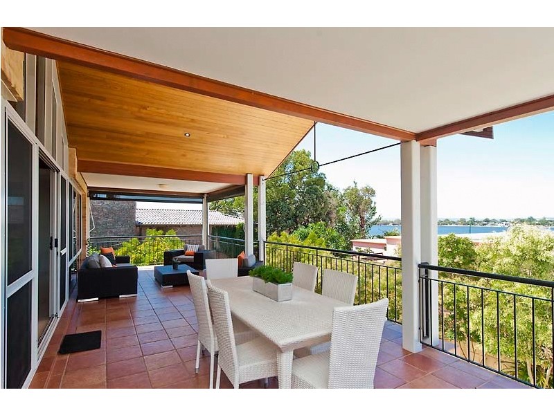 12 Salter Point Parade, Salter Point WA 6152