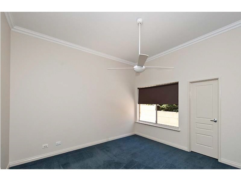 12 Salter Point Parade, Salter Point WA 6152