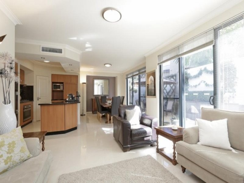 89 McDonald Street, Como WA 6152