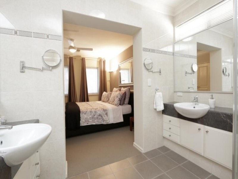 89 McDonald Street, Como WA 6152