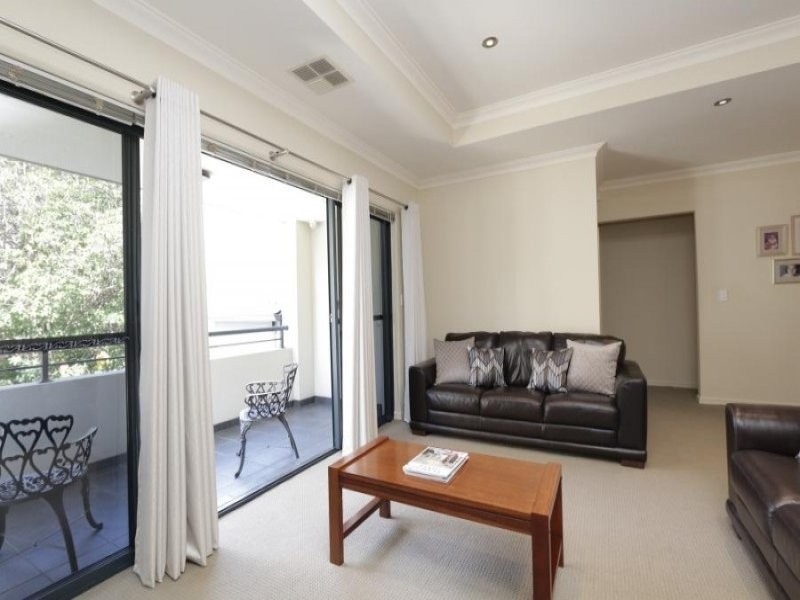 89 McDonald Street, Como WA 6152