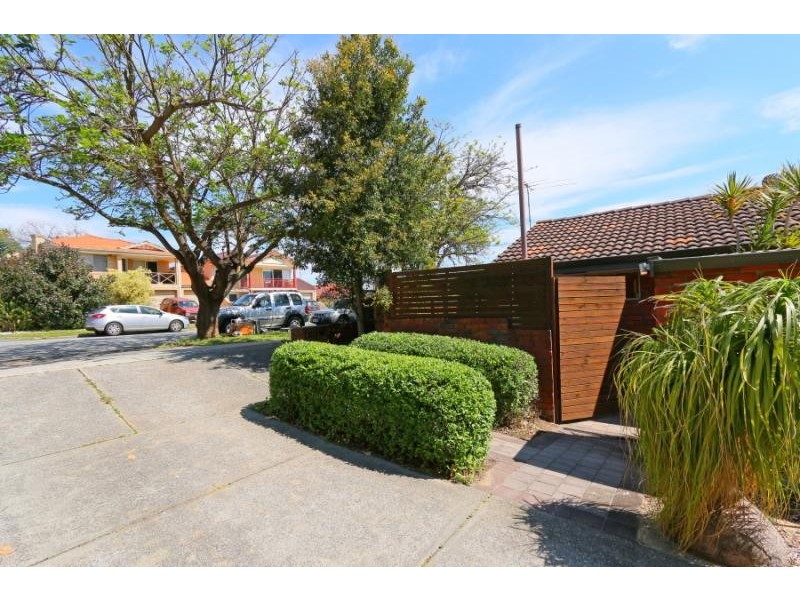 9/176 Labouchere Road, Como WA 6152