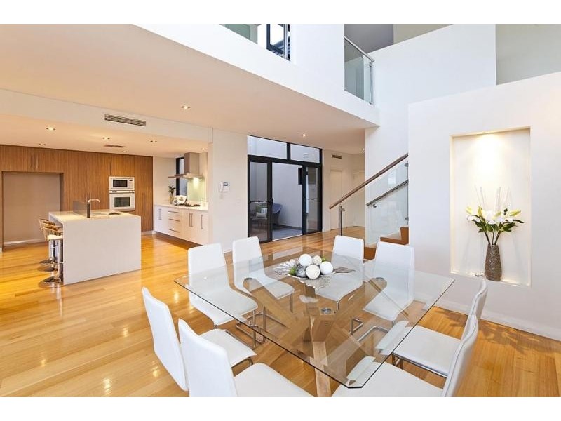 2/43 South Terrace, Como WA 6152