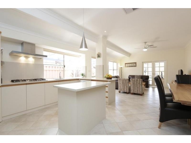 48 Park Street, Como WA 6152