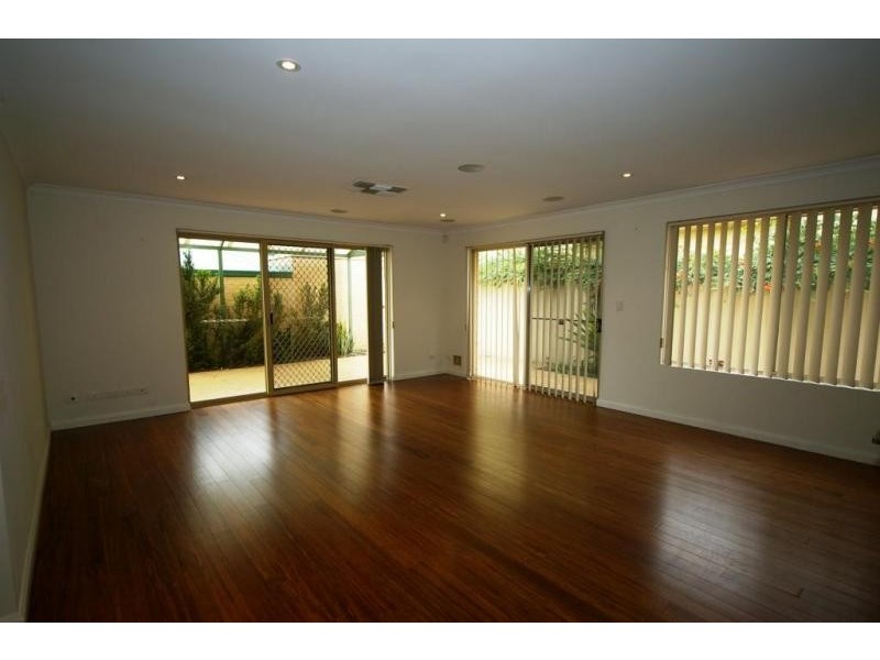 137a Lockhart Street, Como WA 6152