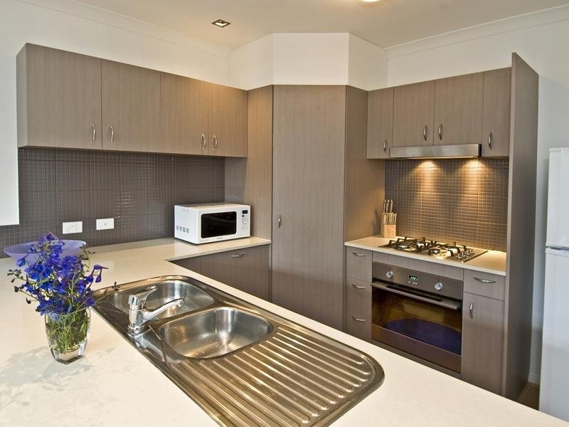 2/15 Sydenham Street, Rivervale WA 6103