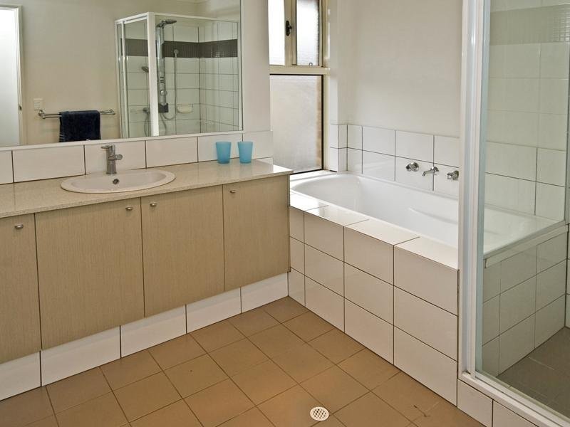 2/15 Sydenham Street, Rivervale WA 6103