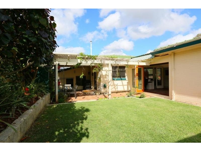 27 Axford Street, Como WA 6152