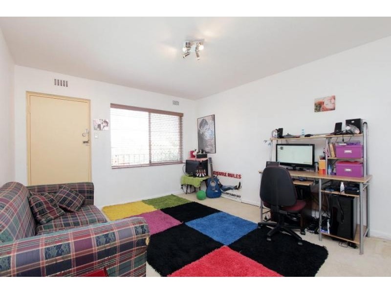 8/57 Tenth Avenue, Inglewood WA 6052