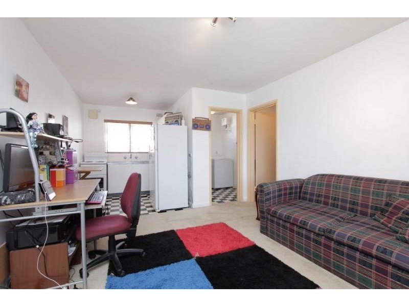 8/57 Tenth Avenue, Inglewood WA 6052