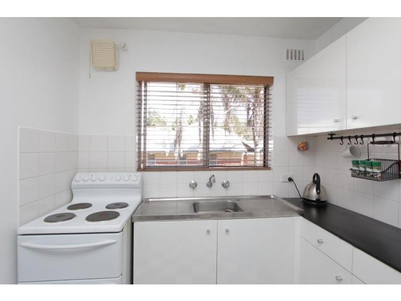 8/57 Tenth Avenue, Inglewood WA 6052