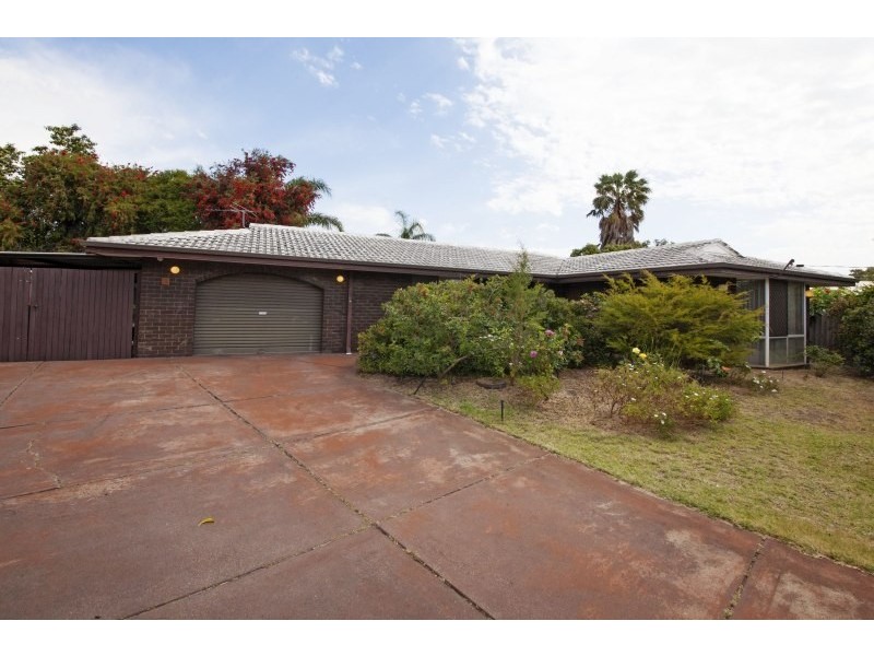 9 Sloan Court, Thornlie WA 6108