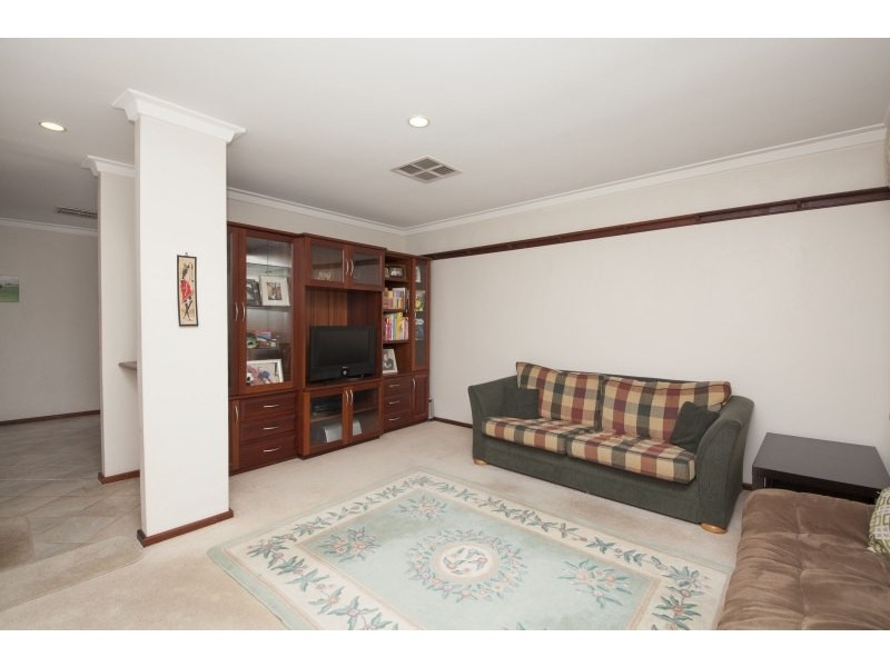 9 Sloan Court, Thornlie WA 6108