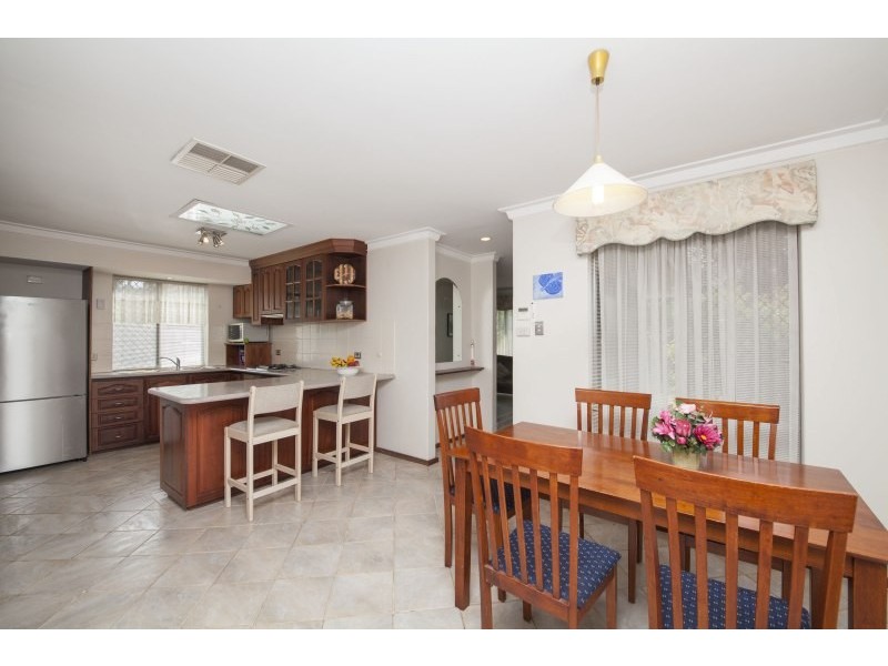 9 Sloan Court, Thornlie WA 6108