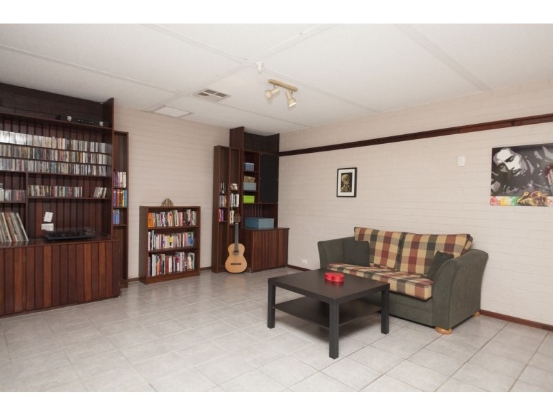 9 Sloan Court, Thornlie WA 6108