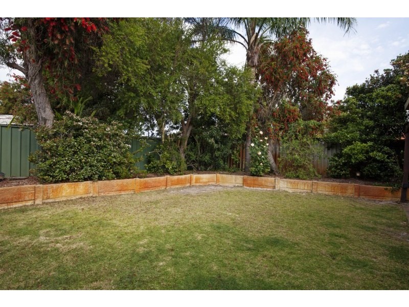 9 Sloan Court, Thornlie WA 6108