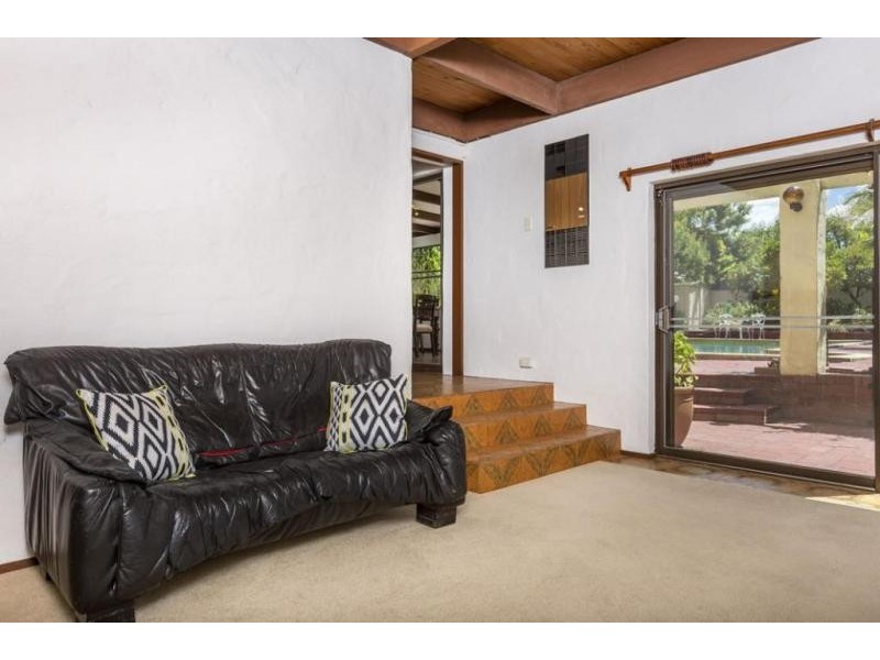2A Karoo Street, South Perth WA 6151