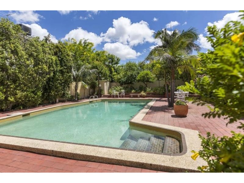 2A Karoo Street, South Perth WA 6151