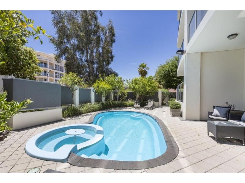 2/10 Hardy Street, South Perth WA 6151