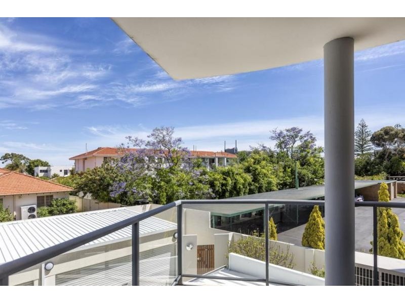 2/10 Hardy Street, South Perth WA 6151