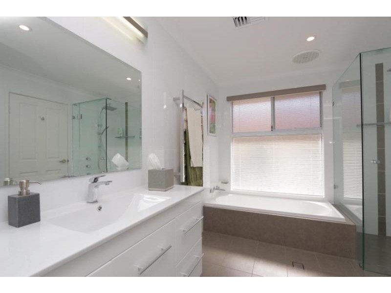 124 Ryrie Avenue, Como WA 6152