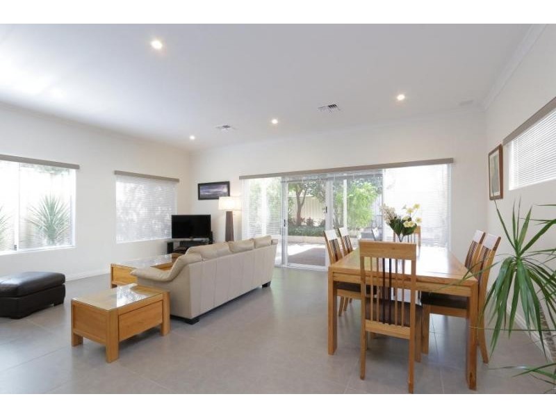 124 Ryrie Avenue, Como WA 6152