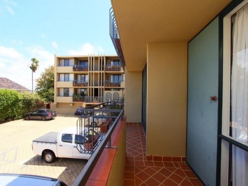 9/16 Hensman Street, South Perth WA 6151