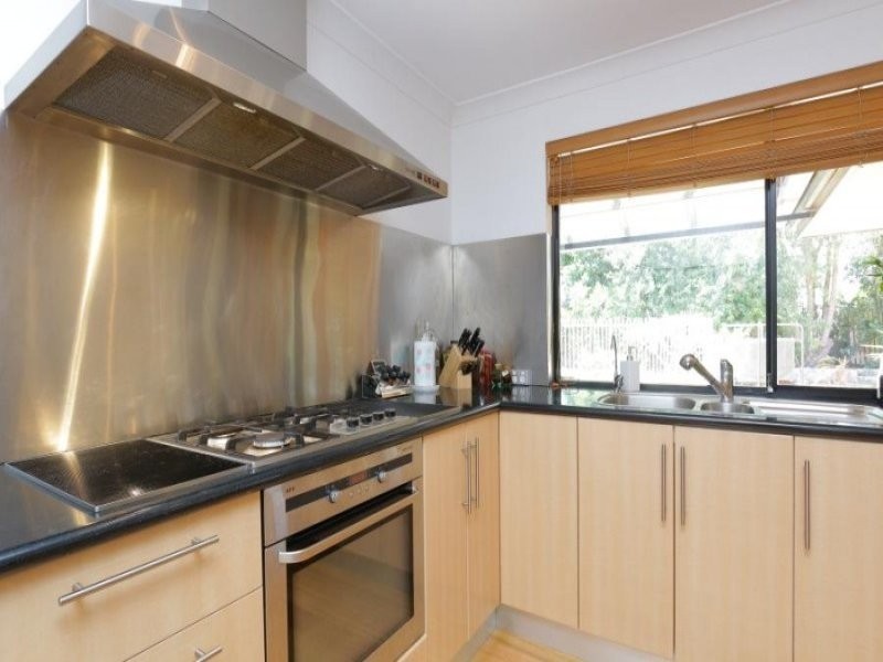 6 Marsengo Road, Bateman WA 6150