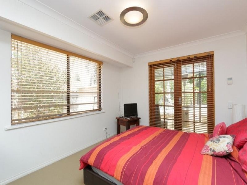 6 Marsengo Road, Bateman WA 6150