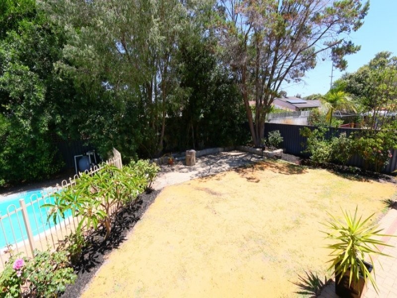 6 Marsengo Road, Bateman WA 6150