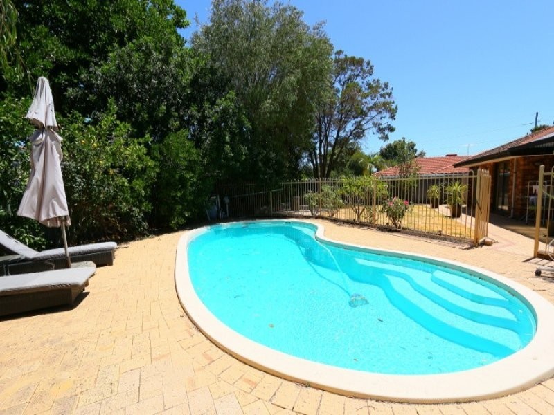 6 Marsengo Road, Bateman WA 6150