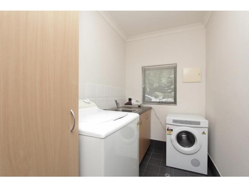 1/64 Labouchere Road, South Perth WA 6151