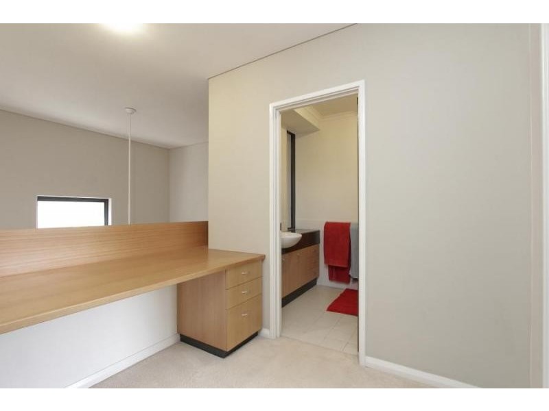 1/64 Labouchere Road, South Perth WA 6151