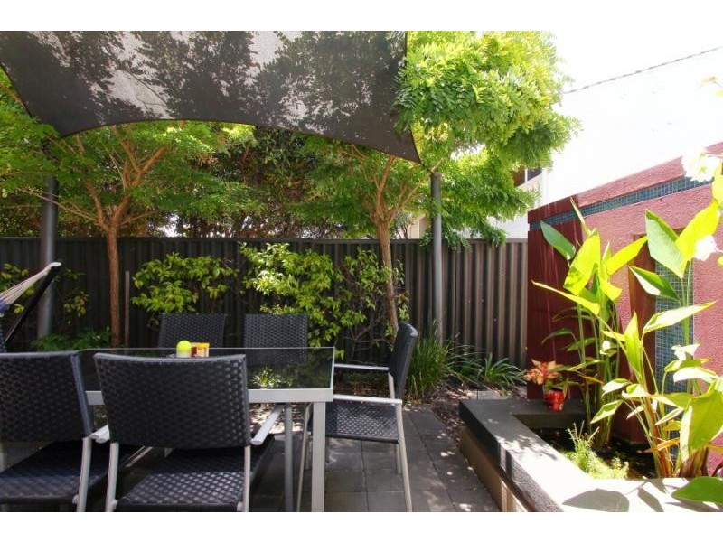 1/64 Labouchere Road, South Perth WA 6151