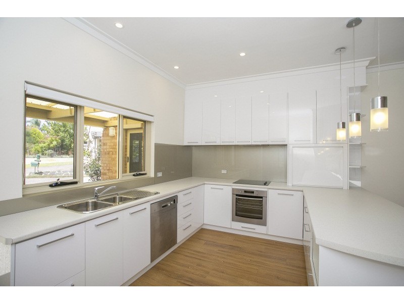 16A Matsen Close, Booragoon WA 6154