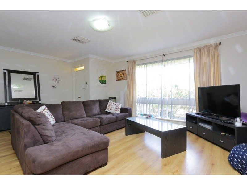 2/8 Coolidge Street, Como WA 6152