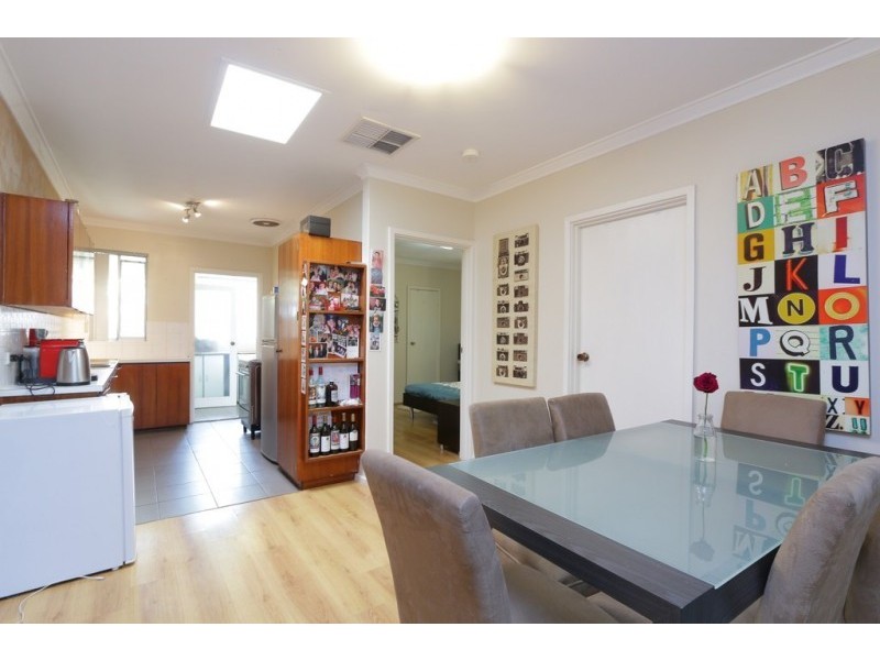 2/8 Coolidge Street, Como WA 6152