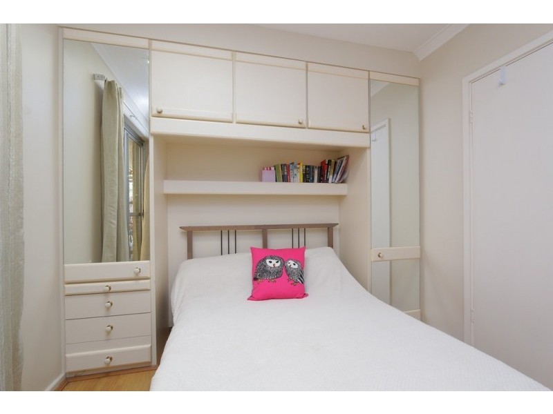 2/8 Coolidge Street, Como WA 6152