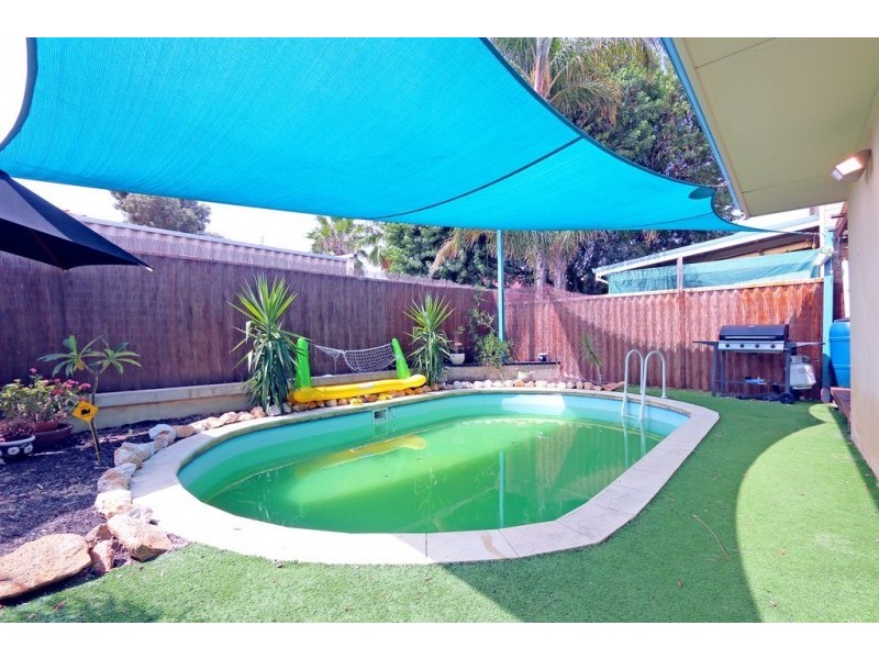 2/8 Coolidge Street, Como WA 6152