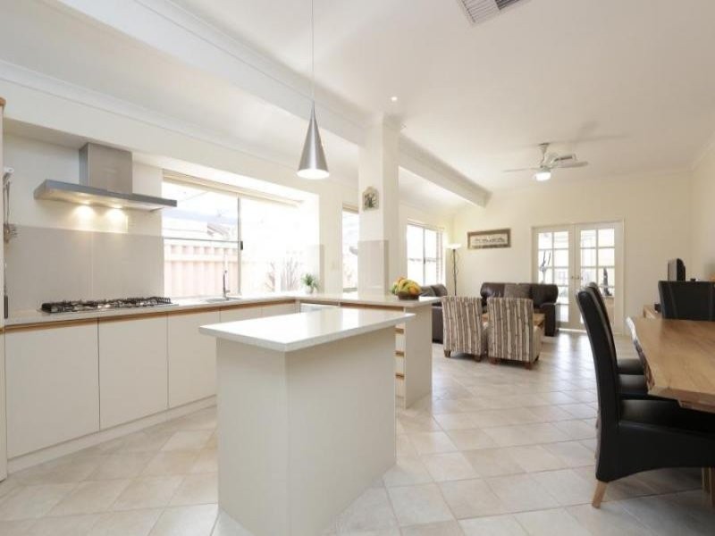 48 Park Street, Como WA 6152