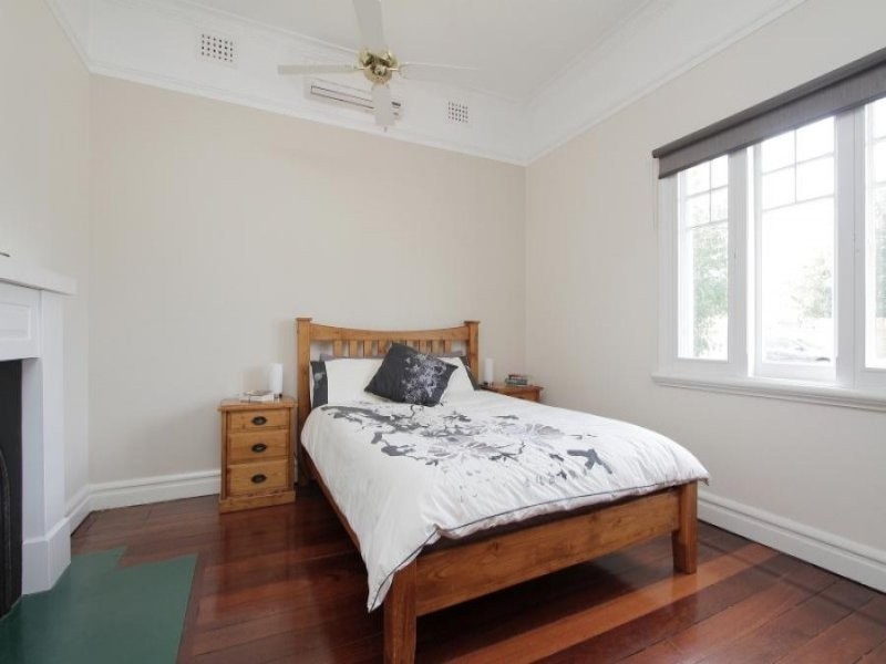 16 Cardiff Street, East Victoria Park WA 6101