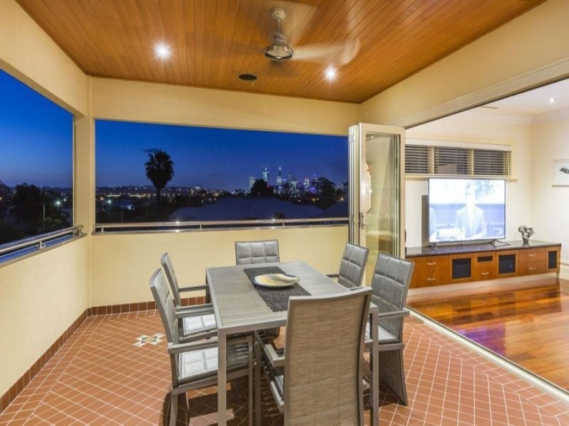 42 Gladstone Avenue, South Perth WA 6151