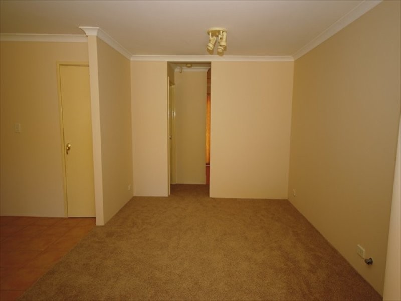 23 Courtland Crescent, Redcliffe WA 6104