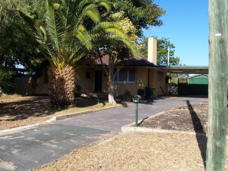 9 Curan Street, Coolbellup WA 6163