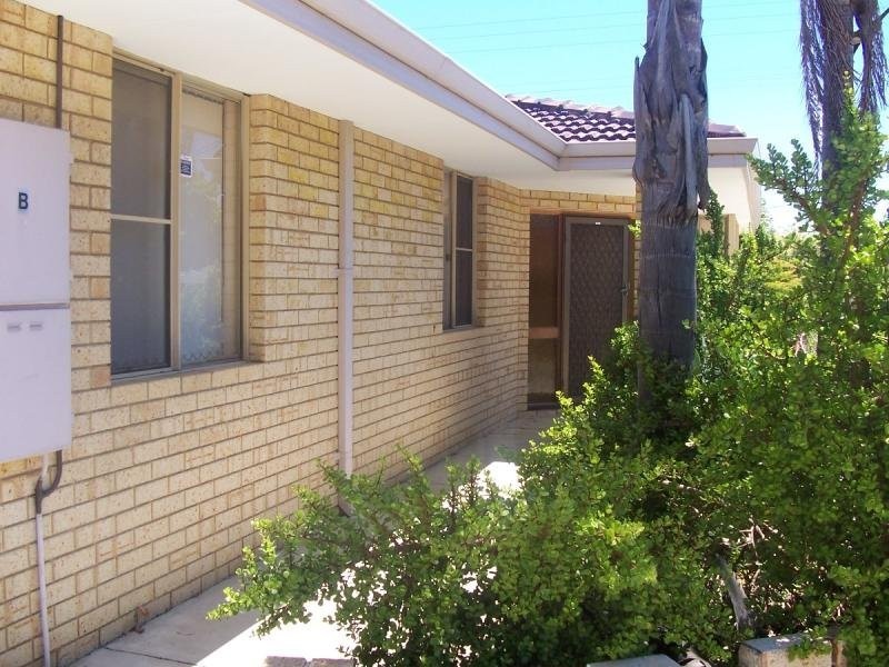 220A Carrington Street, Hilton WA 6163