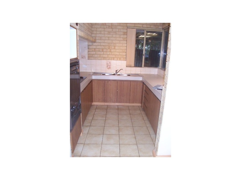 220A Carrington Street, Hilton WA 6163