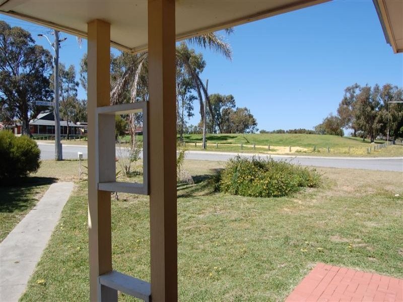 23 Greenslade Street, Hamilton Hill WA 6163