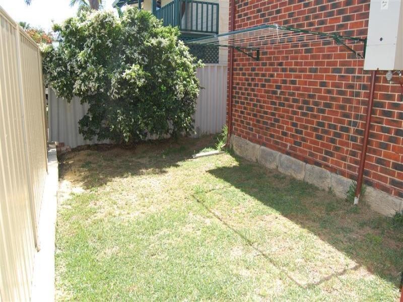 23 Greenslade Street, Hamilton Hill WA 6163