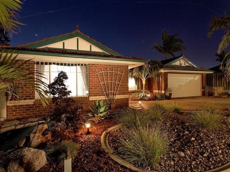 12 Sherbrooke Gardens, Bibra Lake WA 6163